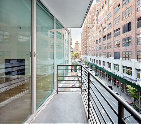 Rented by Compass | media 63