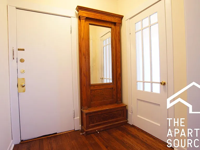 3453 W Schubert Ave #3E — Photo 4