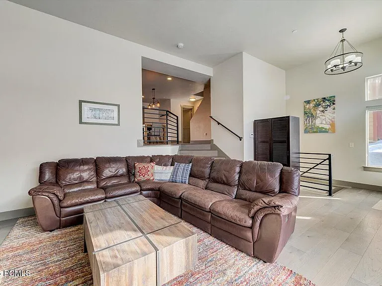 5662 Oslo Ln — Photo 5