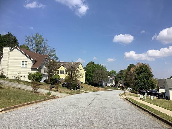 4th image of 1007 Glen Chase Dr