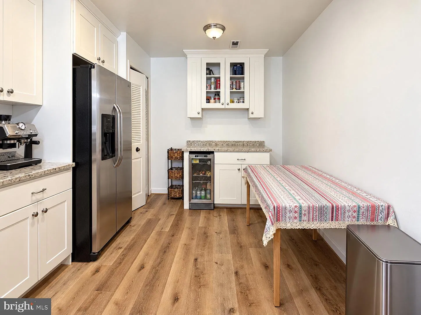 3 bed, 2.5 bath, 1426 sqft, $3,900 — Photo 4