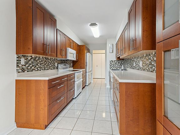 3rd image of 125 Acacia Cir APT 212E
