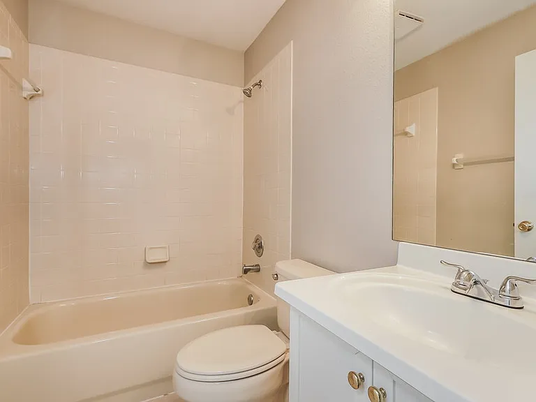 219 Lookout Dr — Photo 15
