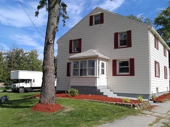 2nd image of 3504 Union St
