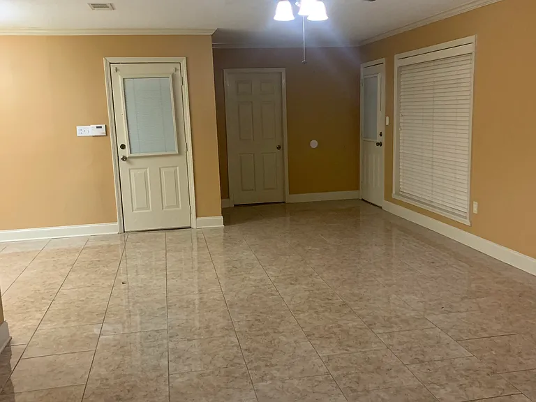 516 Susan Dr — Photo 6