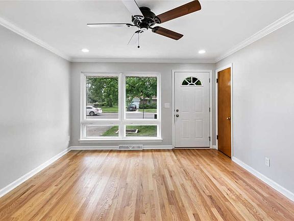 3rd image of 1367 Highmont Dr
