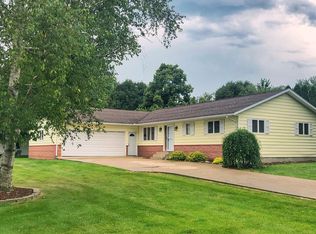 201 Jackson St, Fenton, IA 50539