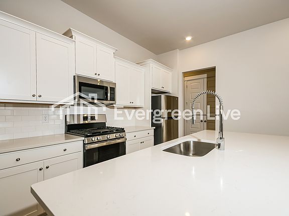 5th image of 132 Bloomsbury St