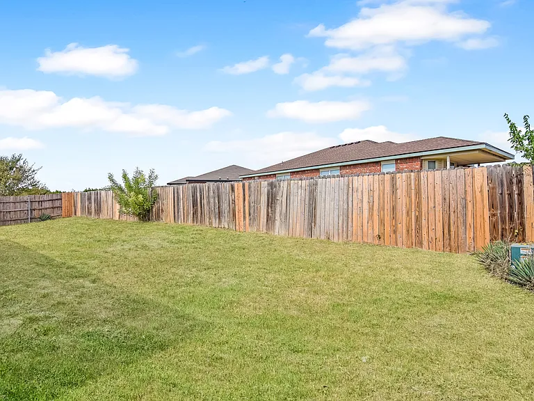 4613 Hank Dr — Photo 20