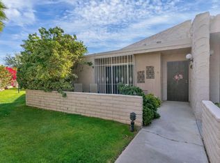 2620 N Whitewater Club Dr UNIT B, Palm Springs, CA 92262