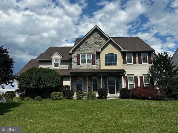 18 Ferndale Rd, Seven Valleys, PA 17360