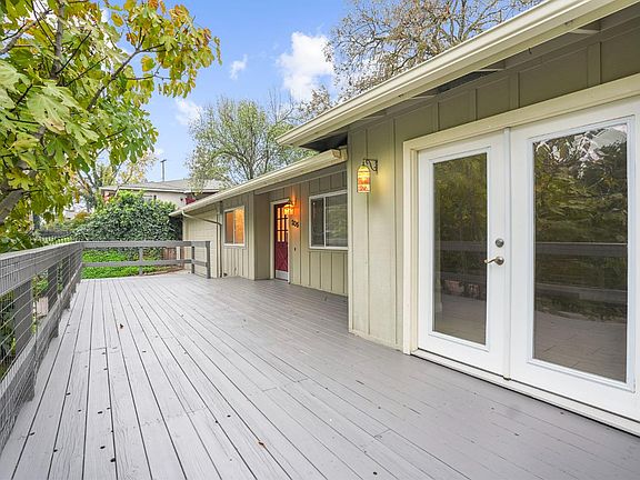 4th image of 205 Loma Vista Way
