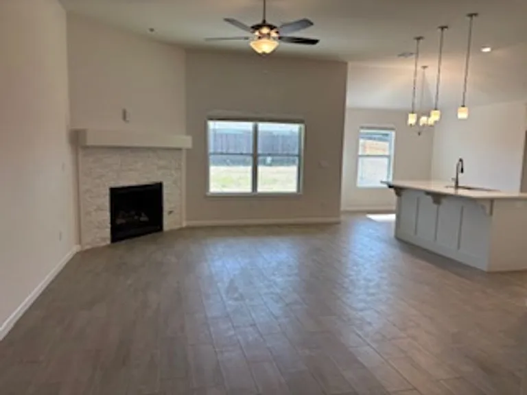 18216 Austin Ct — Photo 4