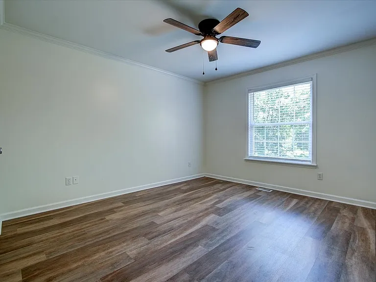 328 Cain Rd — Photo 20