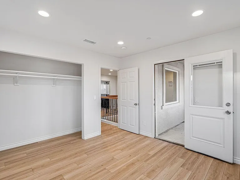 8521 Grove Hill Ct — Photo 8