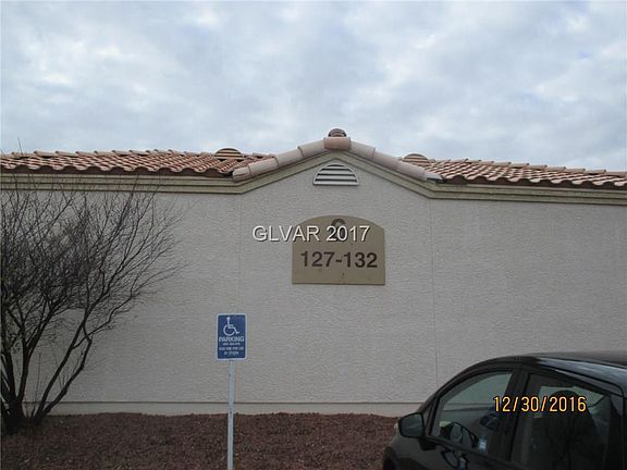 3rd image of 1900 N Torrey Pines Dr Unit 129
