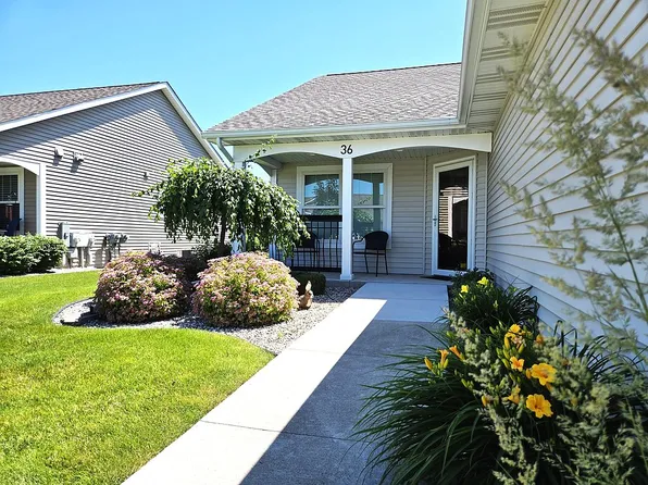 36 Tuscany Cir, Saginaw, MI 48603