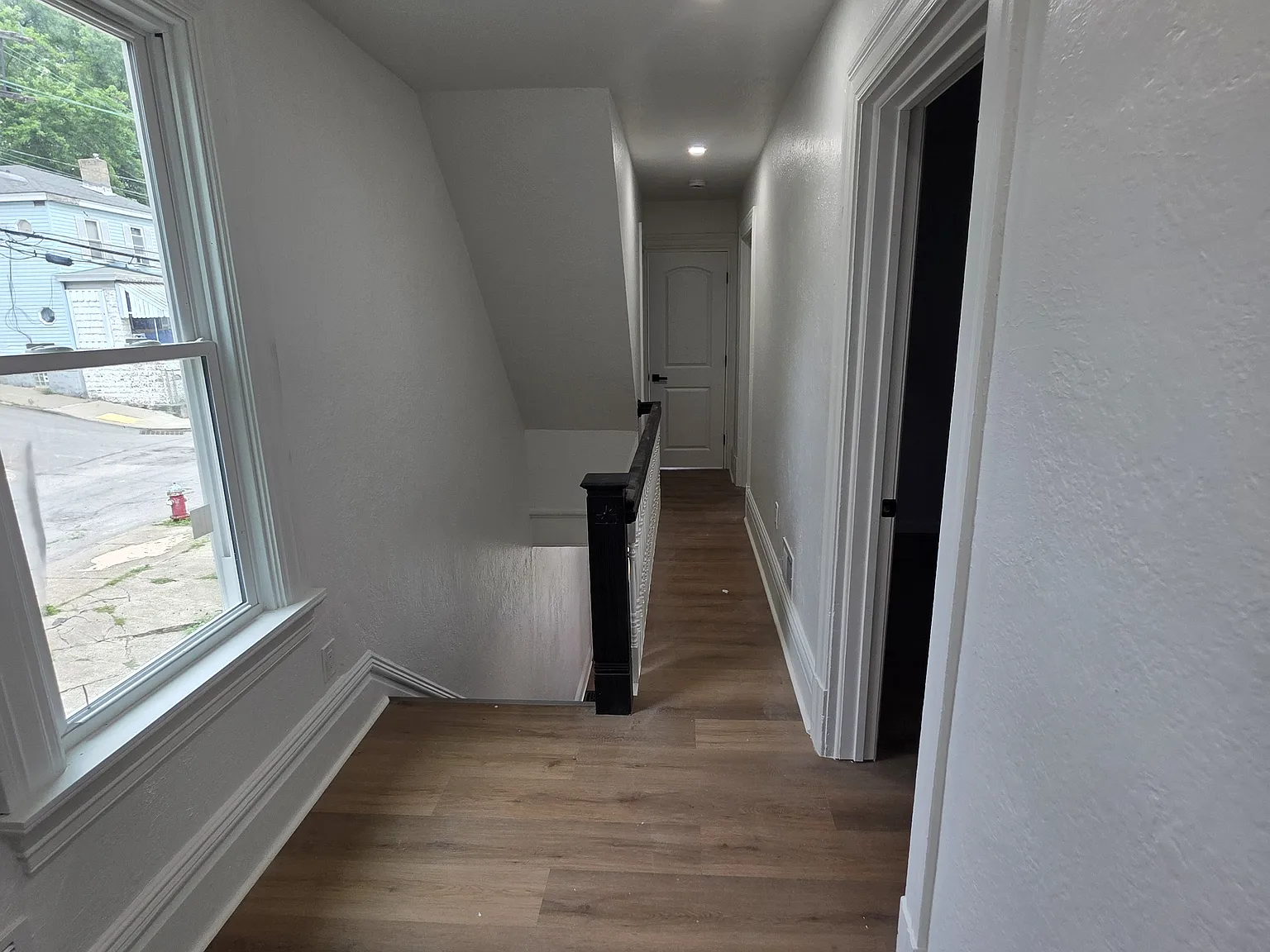 4 bed, 2000 sqft, $2,200 — Photo 3