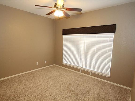 5th image of 4900 Colonial Dr