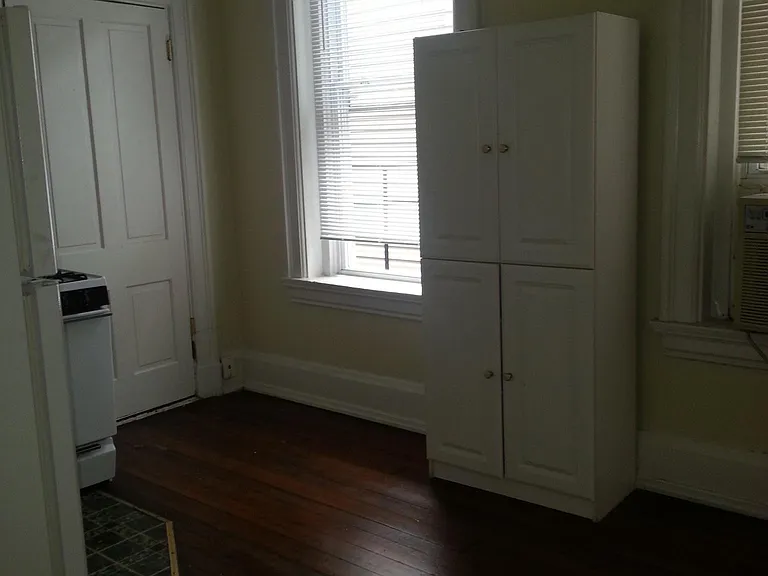 2722 Jefferson Ave #3 — Photo 3