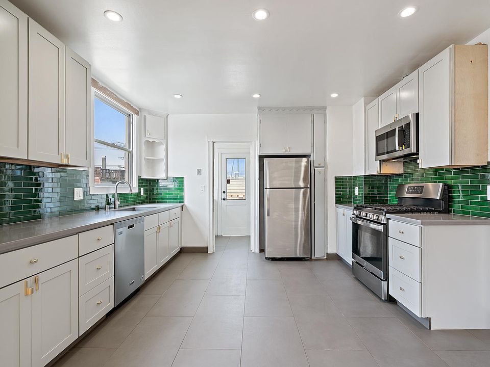 1st image of 74 Pixley St