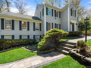 8 Dogwood Road, Stony Brook, NY 11790
