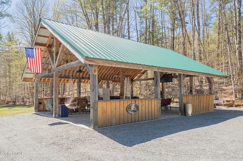 3rd image of 141 River Road
