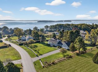 11 Stornoway Rd, Cumberland Foreside, ME 04110