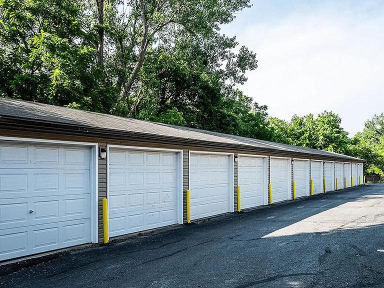 Garages Available to Rent