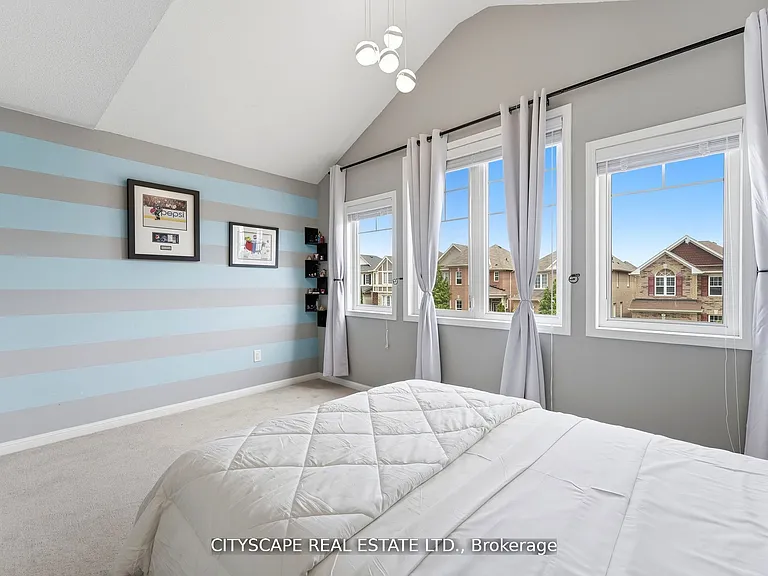 305 Gleave Ter — Photo 23