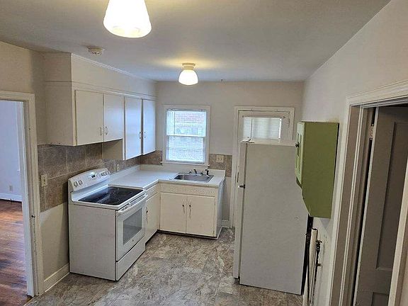 5th image of 504 Mayflower Dr APT B