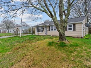 16 Scott Ln, Bristol, RI 02809