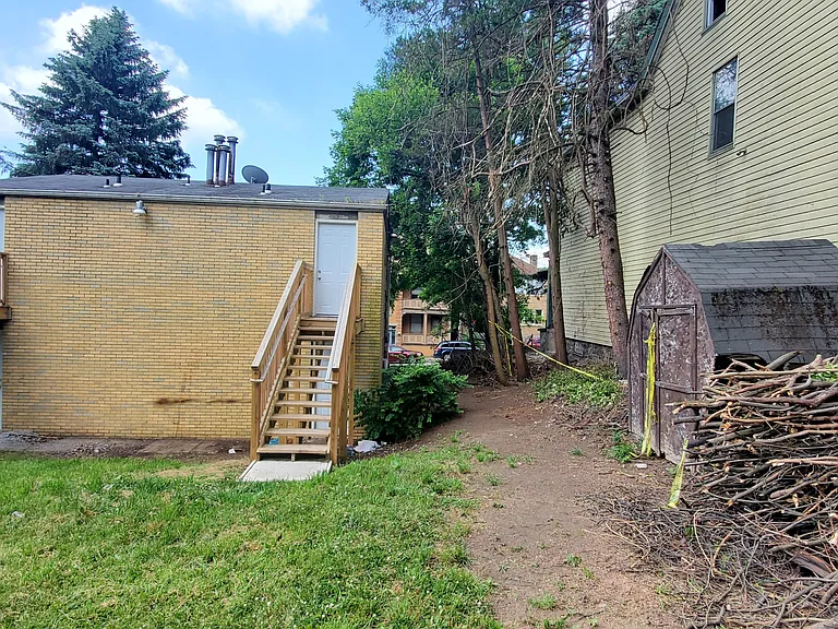 1023 Wallace Avenue - 2 — Photo 15