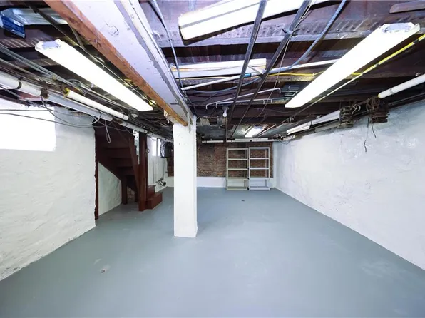 208 Saint Mary's Avenue image 21 of 47