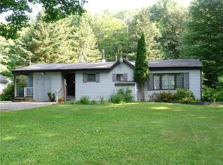 214 Creekside Ln, Slippery Rock, PA 16057