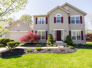 38597 Avalon Dr, North Ridgeville, OH 44039