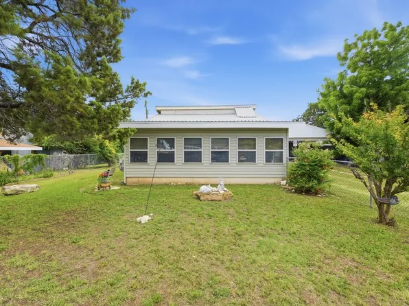 106 Tammi Run Ln, Whitney, TX 76692