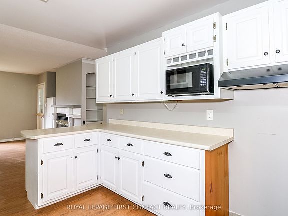 5th image of 24 Howard Ave