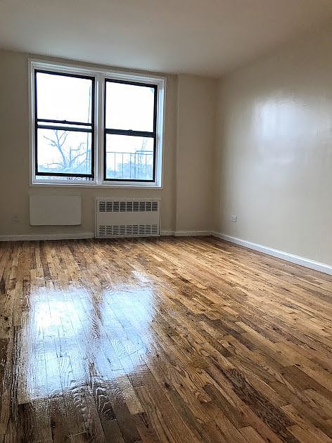 2nd image of 200 E 17th St APT 3F