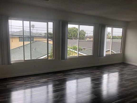 3rd image of 517 Avenue G APT H