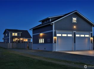 2805 N Bluff Rd, Greenbank, WA 98253