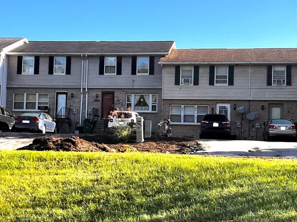 8699 Sheffield Manor Blvd, Waynesboro, PA 17268