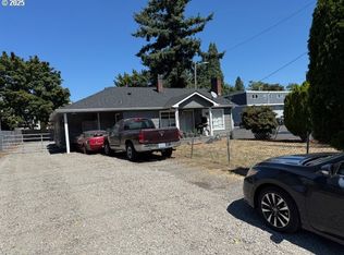 15725 SE Stark St, Portland, OR 97233