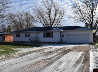 450 1st Ave SW, Winnebago, MN 56098