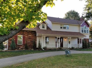 506 N Clubhouse Rd, Claremore, OK 74019