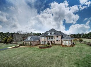 609 Holly Bush Rd, Brandon, MS 39047