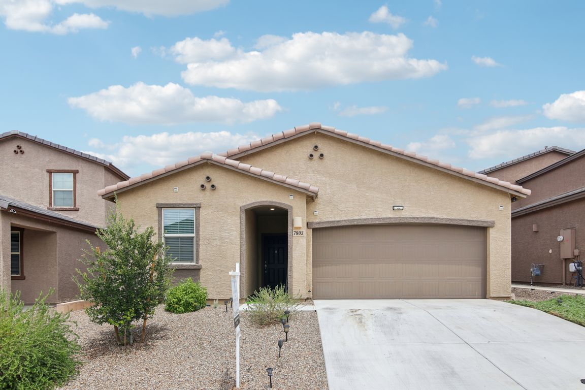 S Sugarbend Dr-S2307-001.jpg
