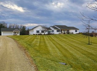 8132 N Clear Creek Rd, Huntington, IN 46750