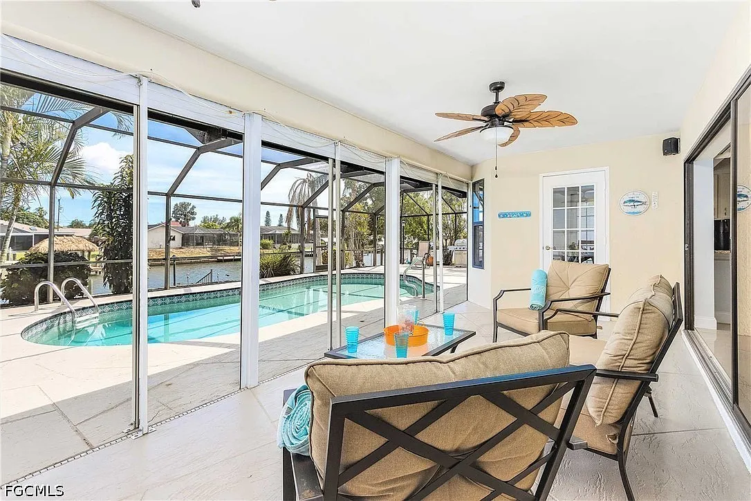3 bed, 2.0 bath, 1554 sqft, $5,135 — Photo 2