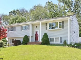 60 Furman Dr, Wayne, NJ 07470